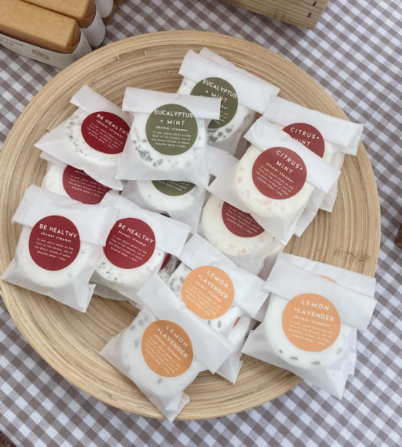 Natural Aromatherapy Shower Steamers | Lemon + Lavender - White Peony Organics