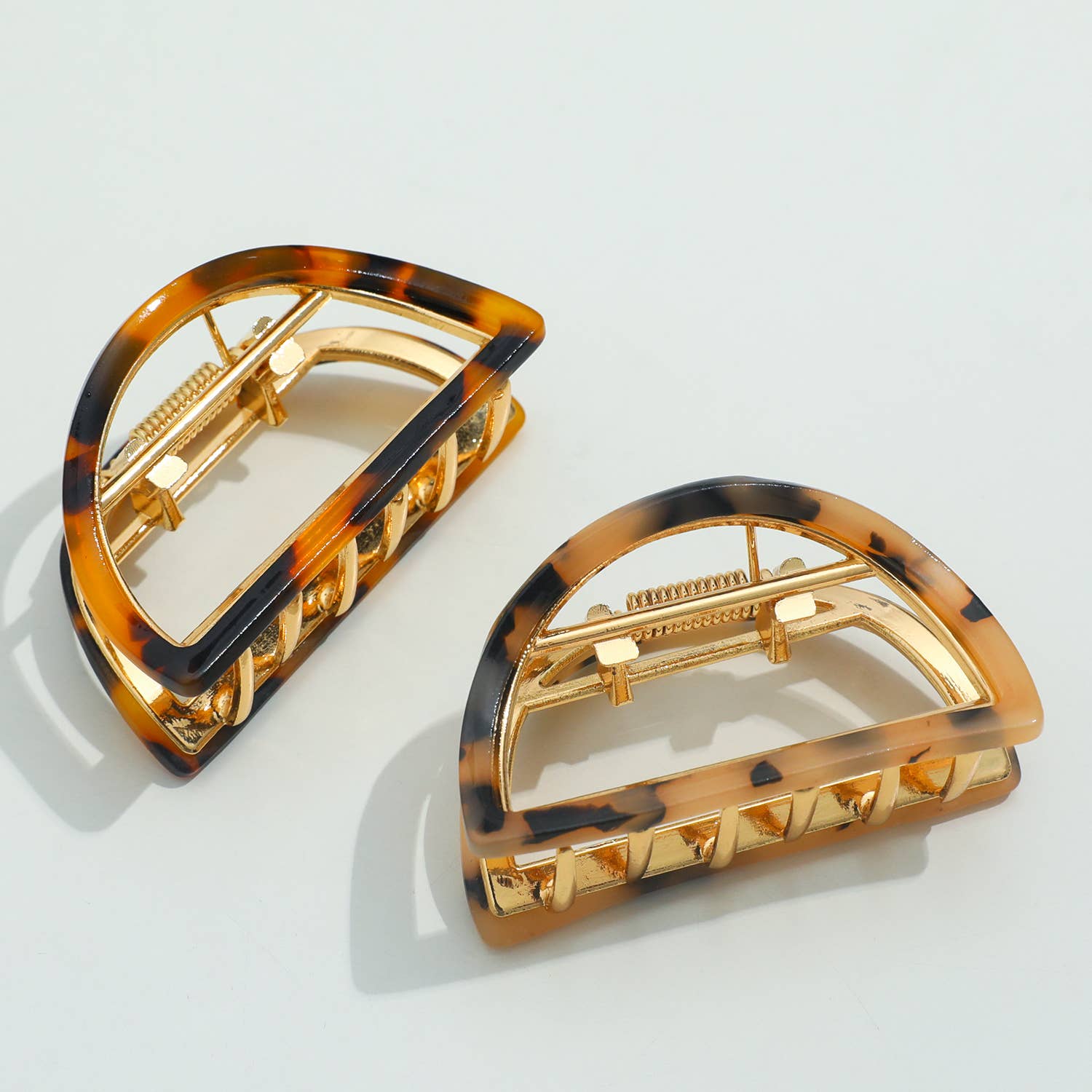 Mini Half Moon Metal Claw Clip | Rosalie - White Peony Organics