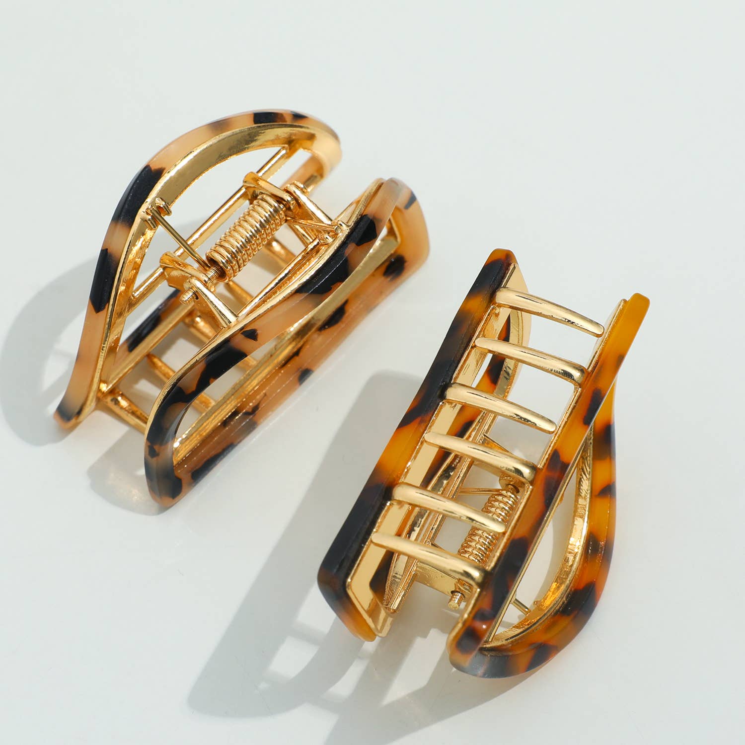 Mini Half Moon Metal Claw Clip | Rosalie - White Peony Organics